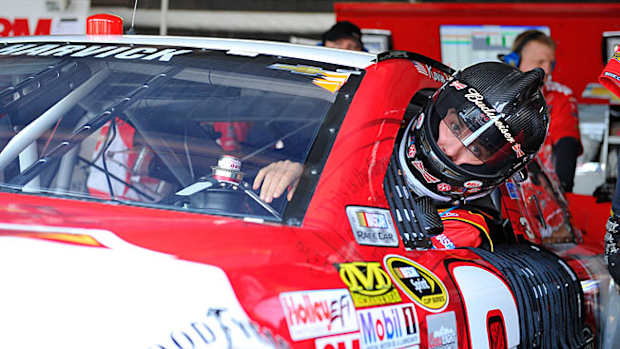 131009152716-kevin-harvick-2-single-image-cut.jpg